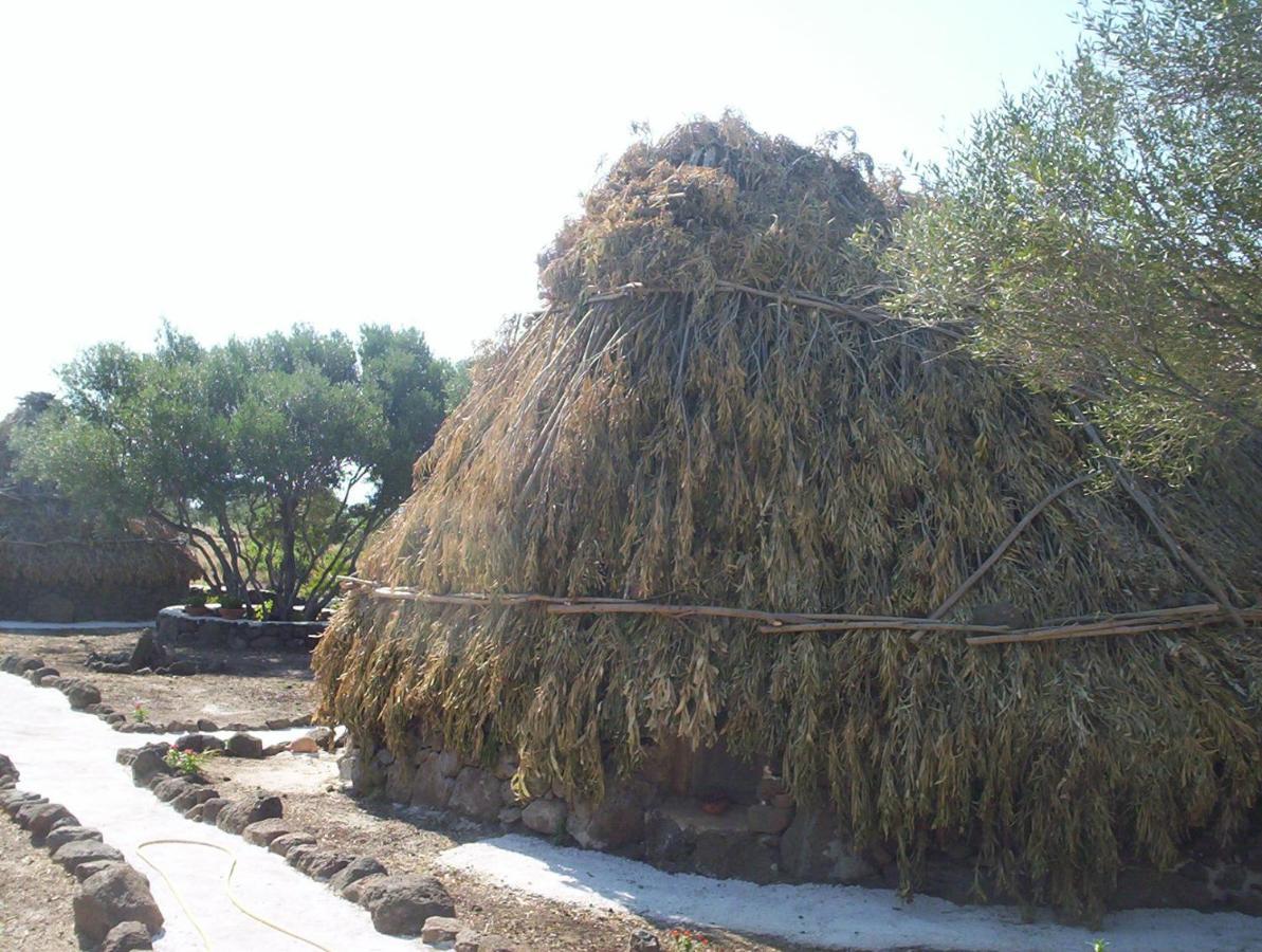 Ovile Juanne Loddo Orosei Bagian luar foto